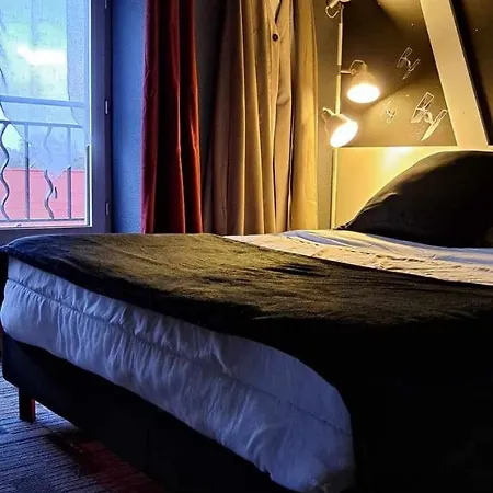 호텔 Les Deux Porches 2*