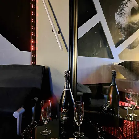 Hotel Les Deux Porches Verrieres (Charente)
