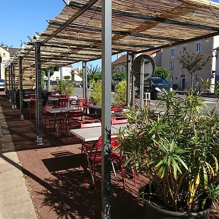 Les Deux Porches Verrieres (Charente)