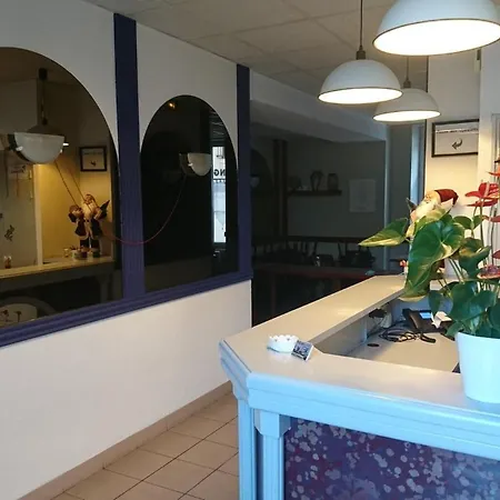 Les Deux Porches Hotel