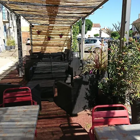 Les Deux Porches 호텔 2*