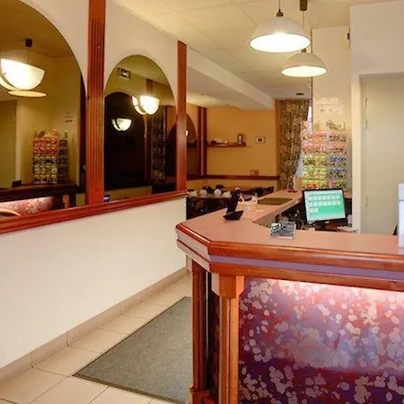 Les Deux Porches Hotel 2*