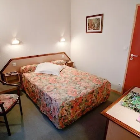 Les Deux Porches Hotel Verrieres (Charente)