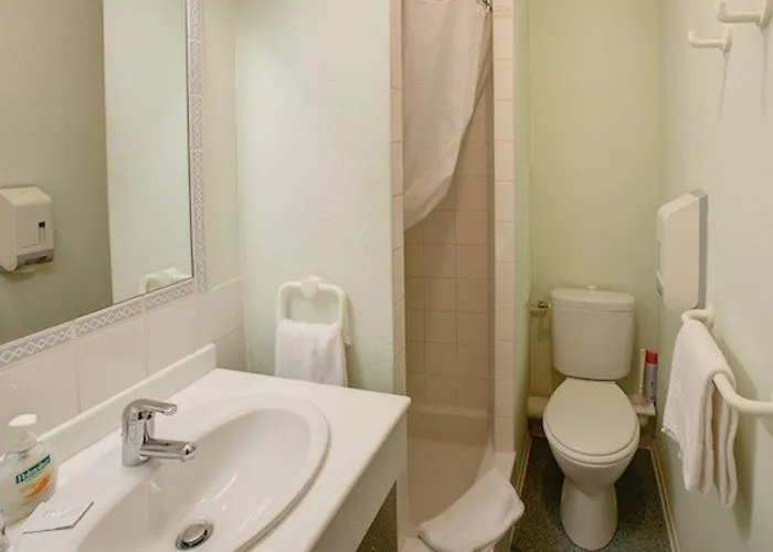 Otel Les Deux Porches 2*