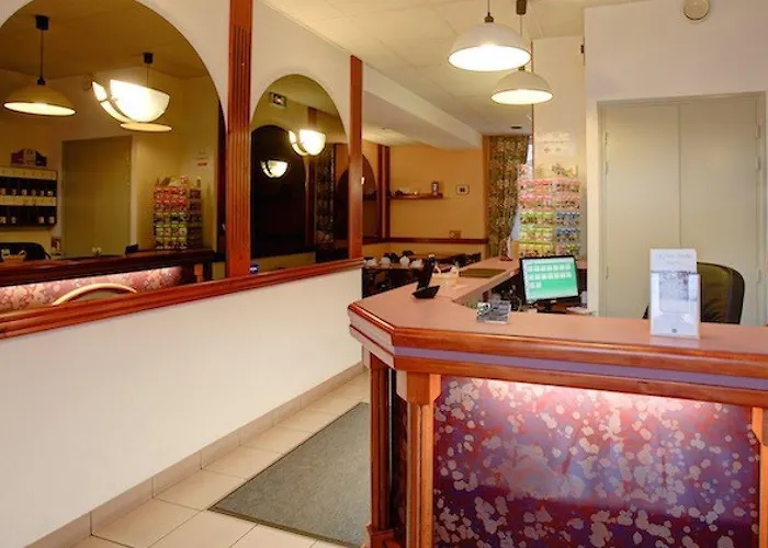 Les Deux Porches Verrieres (Charente)