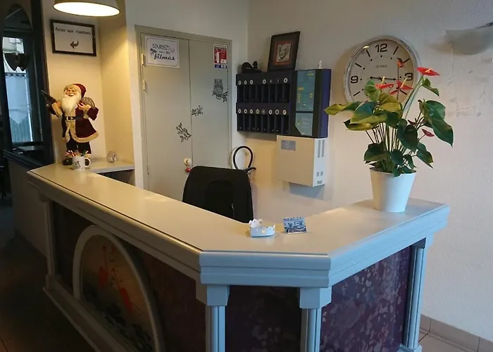 Les Deux Porches 2* Verrieres (Charente)